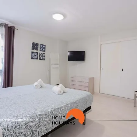 #106 Village Flat By Holidays אלבופיירה