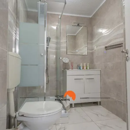 #106 Village Flat By Holidays אלבופיירה
