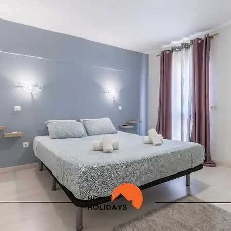 #106 Village Flat By Holidays דירה